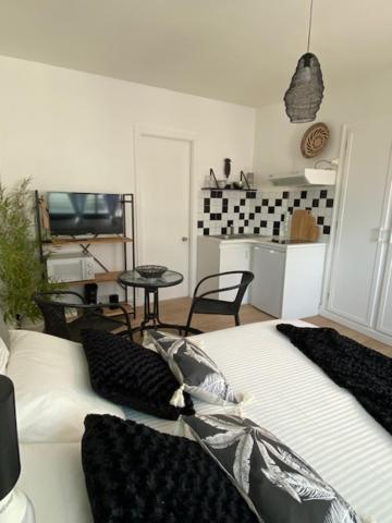 Appartements Pyrenees-Barthou 포 외부 사진